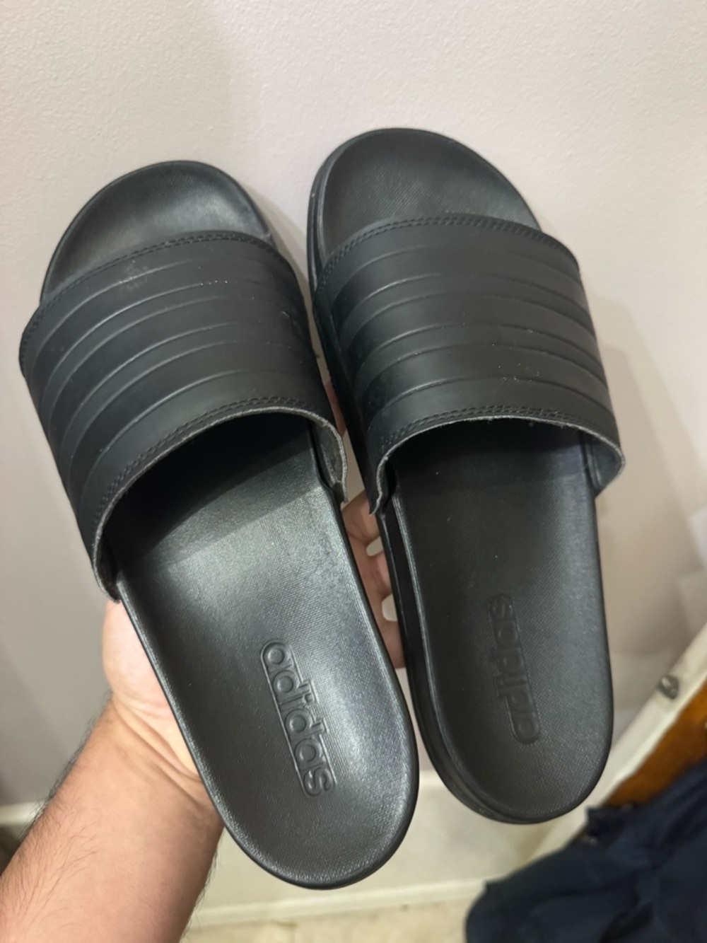 adidas unisex-adult Adilette Comfort